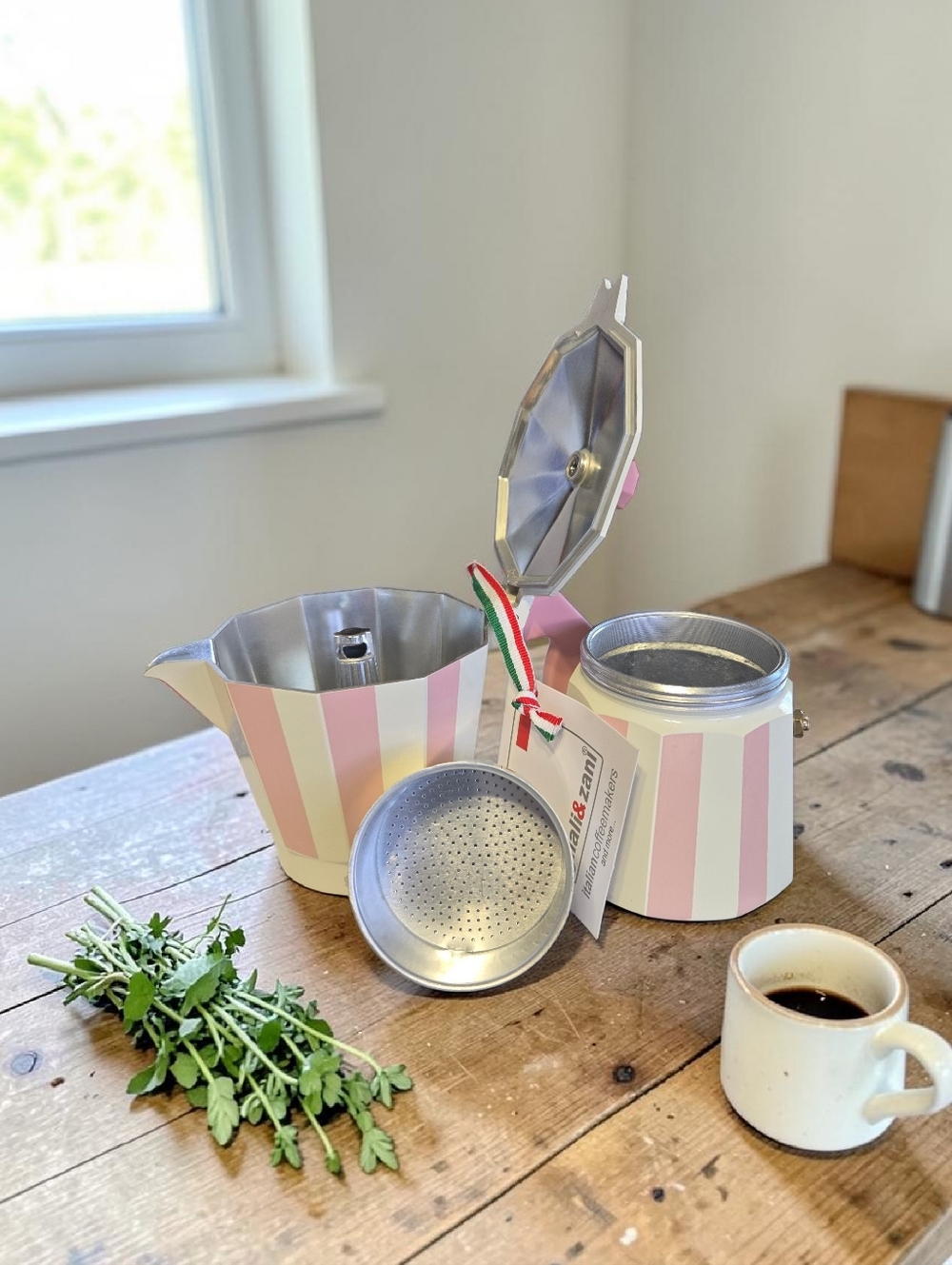 NEW Gnali & Zan Pink/White Italian Aluminum 9-Cups of Espresso Coffee Maker Pot - Picture 5 of 5
